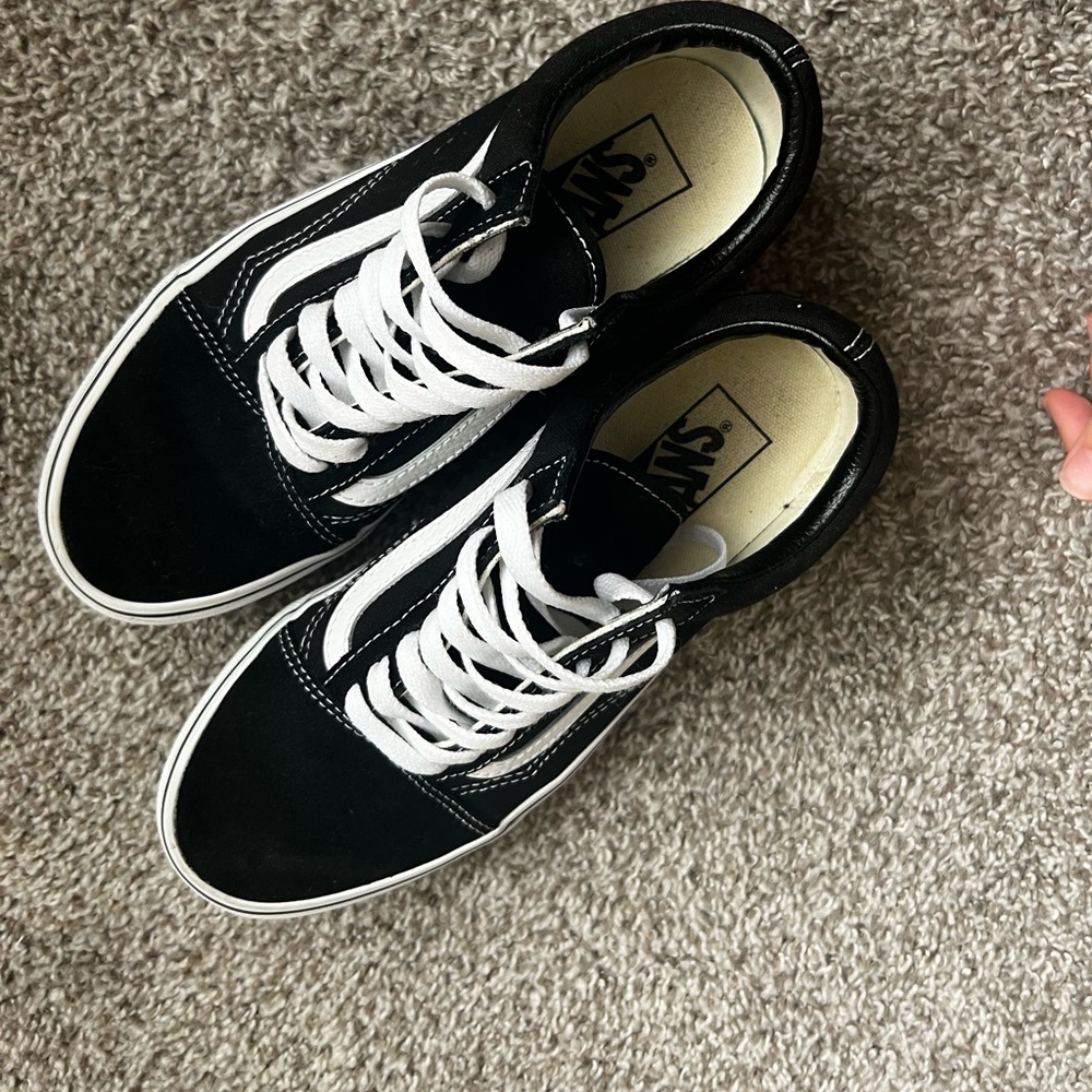 Vans women’s Old Skool Shoe
